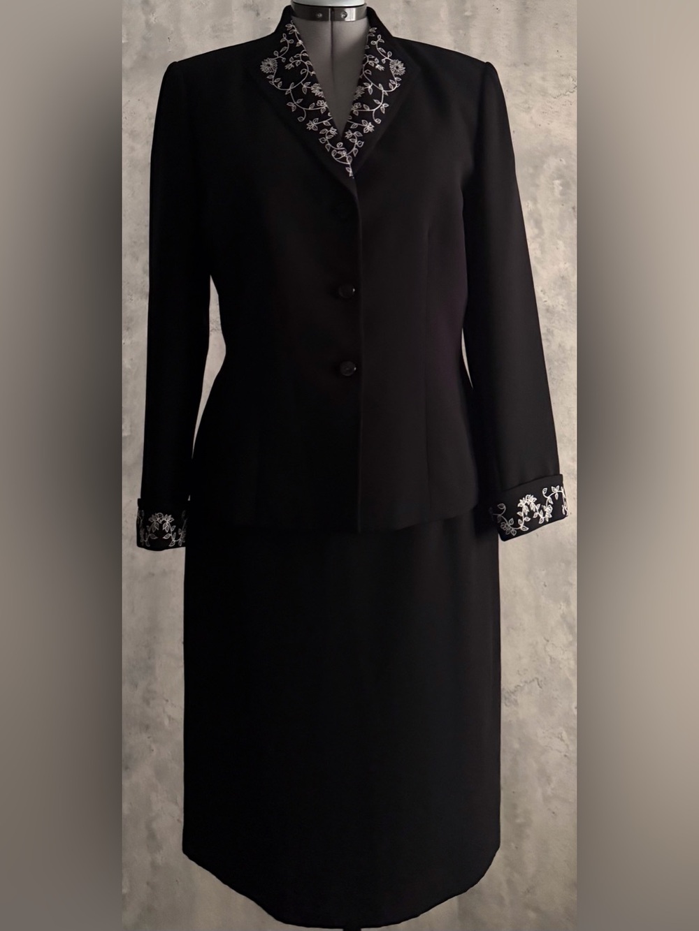 VTG Kasper ASL Skirt Suit Black Floral Contrast Embroidery Evening Cocktail Sz14 - Picture 14 of 14